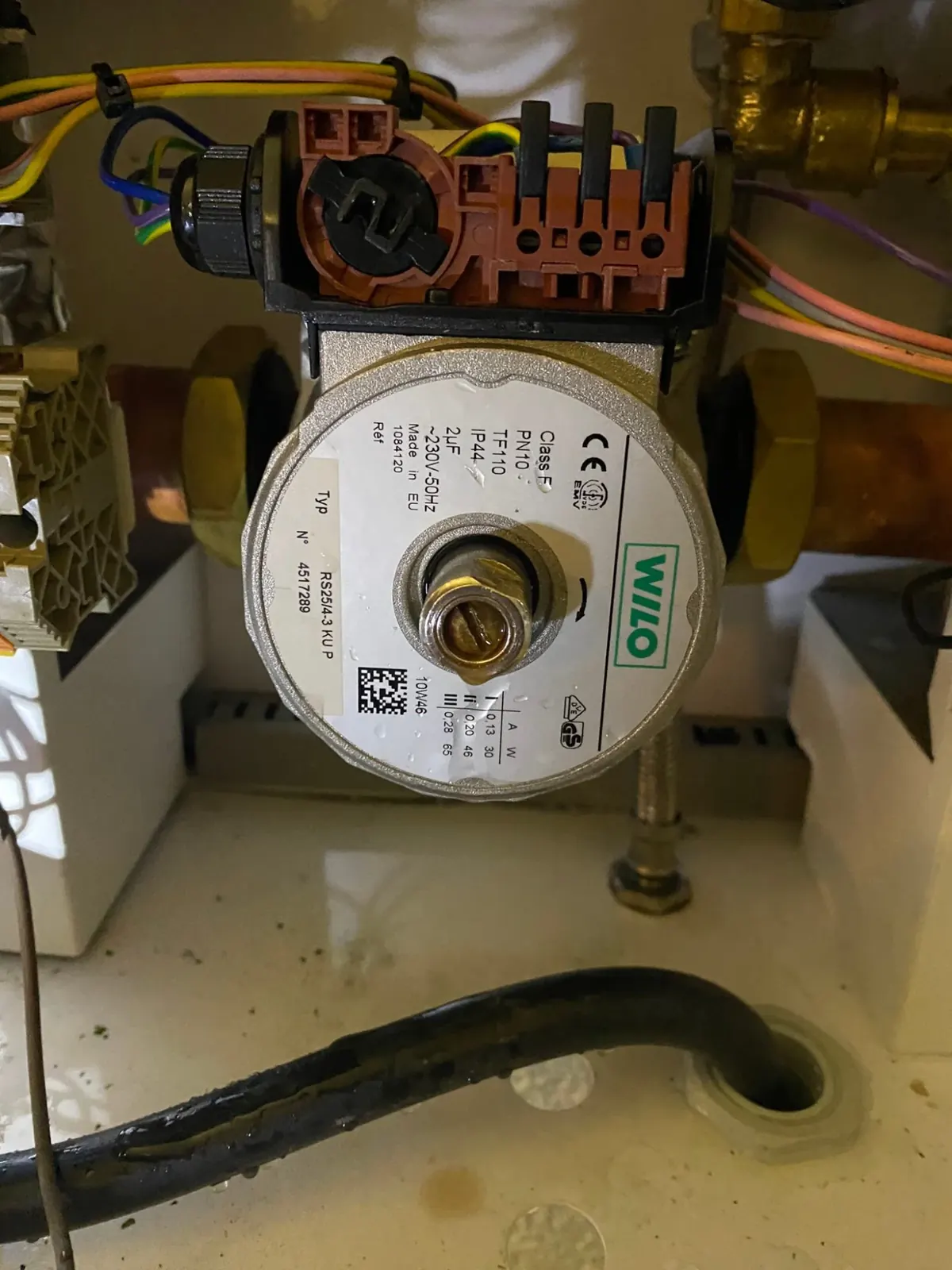 Circulateur de chauffage raccordé au réseau hydraulique